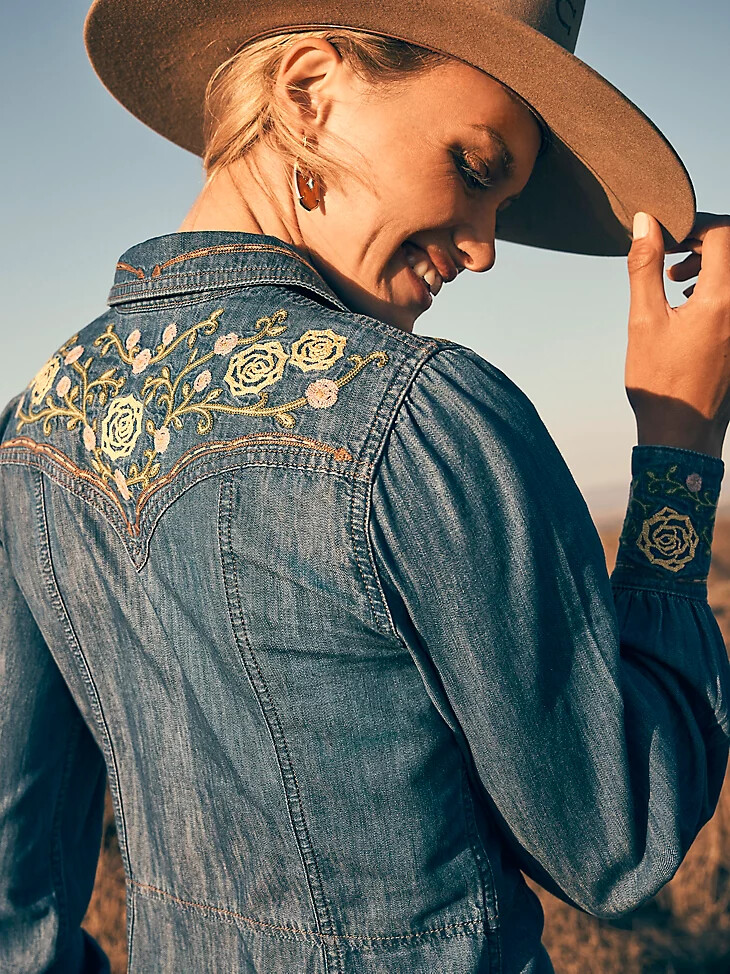 abito ricamato wrangler x yellow rose di kendra scott lavaggio medio