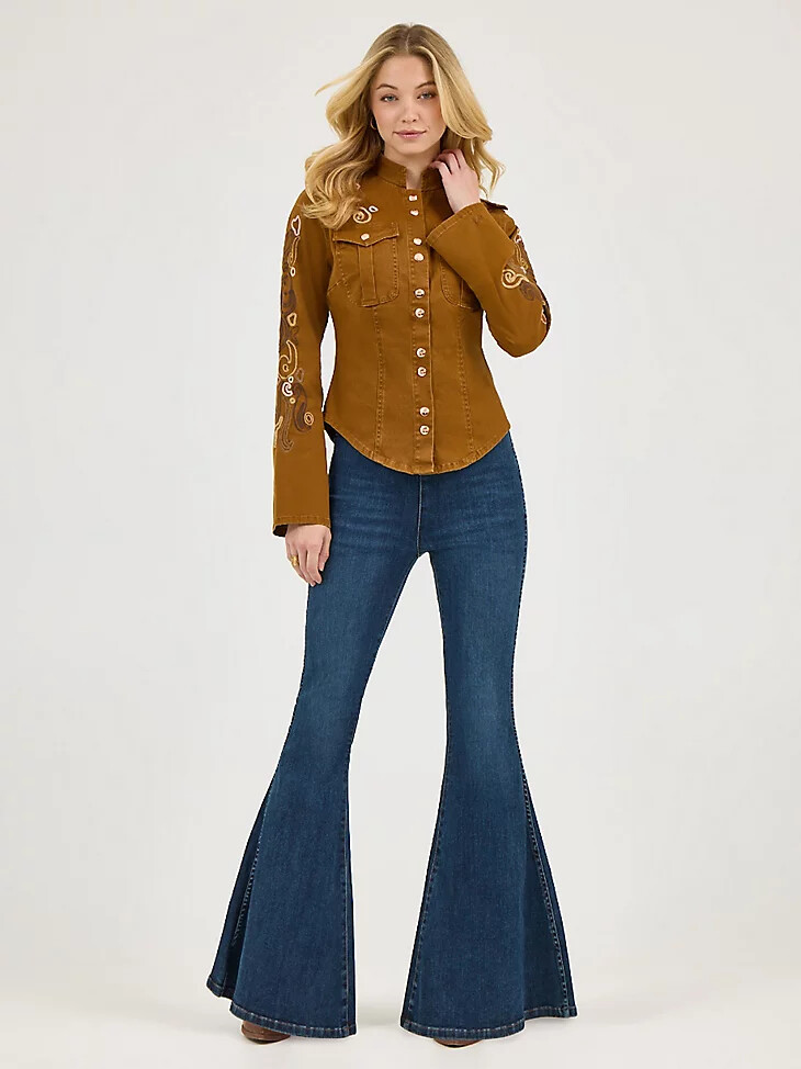 giacca utility ricamata wrangler x lainey wilson vestaglia da monaco