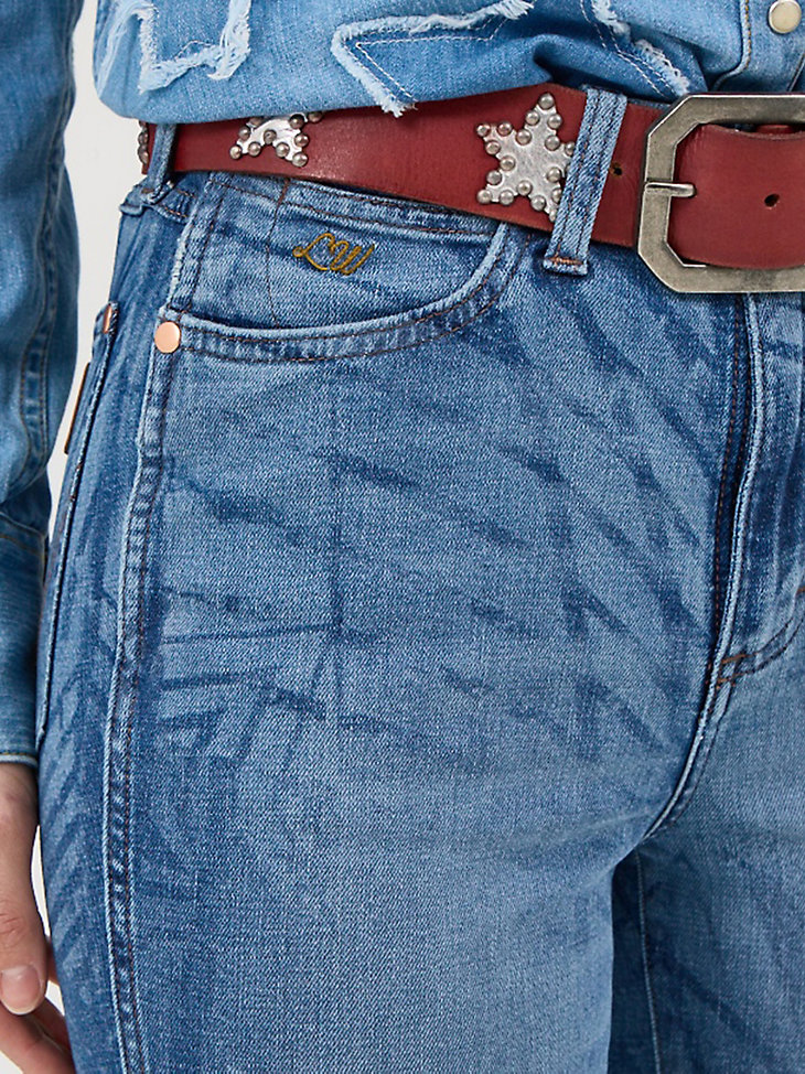 pantaloni a zampa wrangler x lainey wilson rockstar mid wash