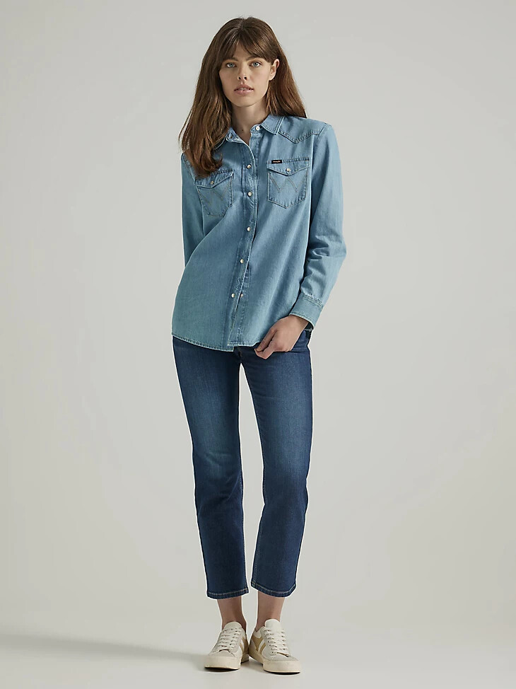 camicia da uomo in denim modello boyfriend blu ghiaccio