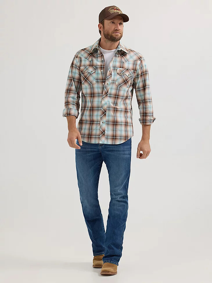 camicia western da uomo wrangler retro a maniche lunghe con bottoni a pressione e tasca a dente di sega in tessuto a quadri color tanino