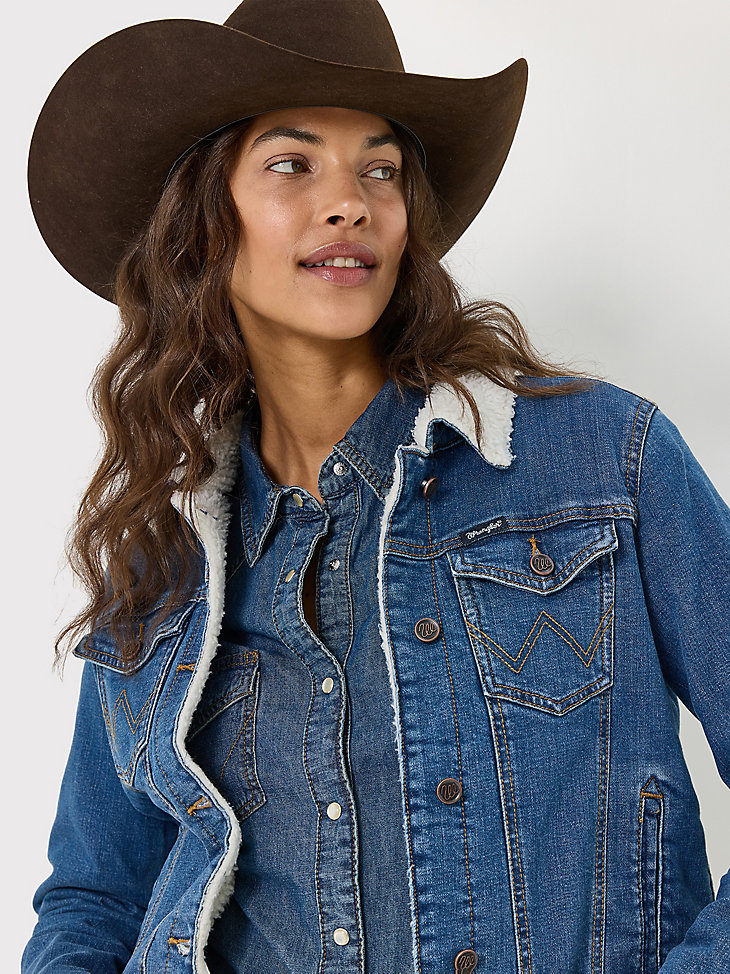 giacca in denim western foderata in sherpa wrangler retro da donna in denim