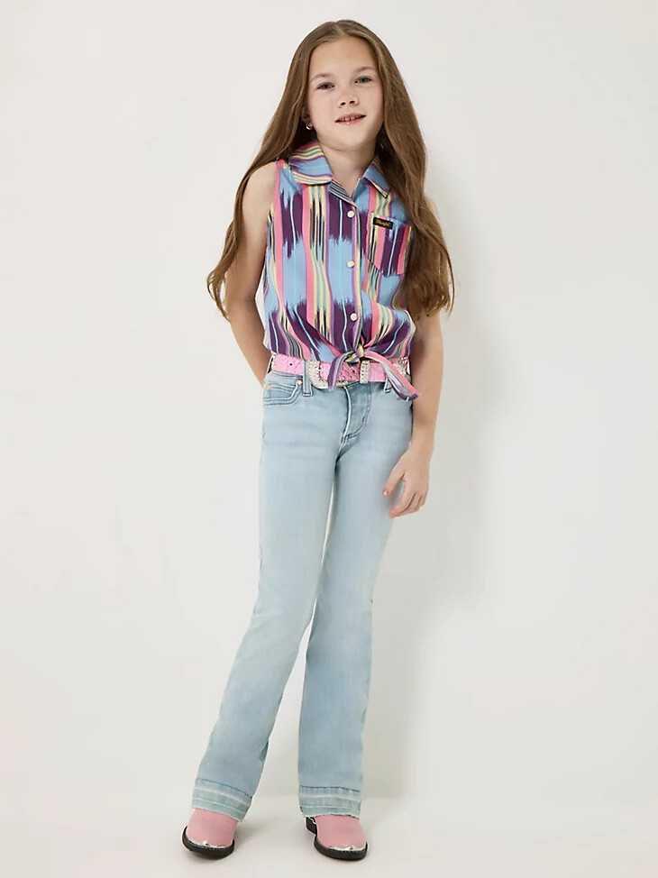 stivali da bambina wrangler x lainey wilson con orlo grezzo lavaggio blu candeggina