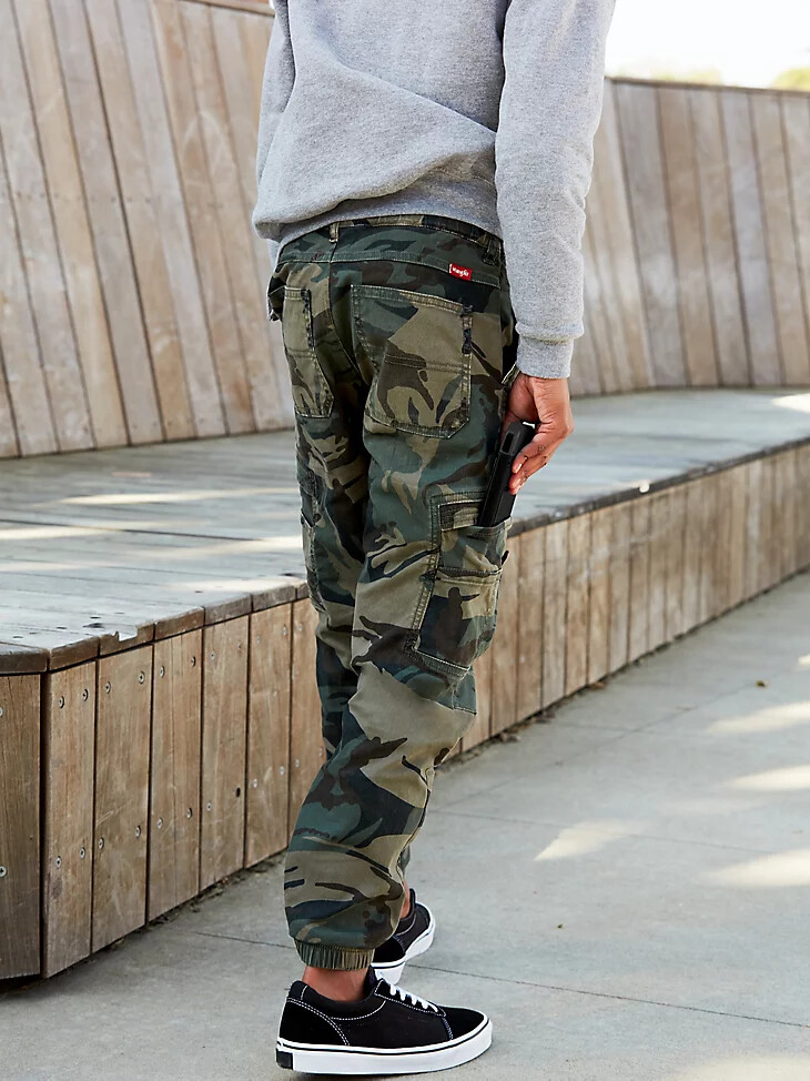 pantaloni cargo da ragazzo wrangler free to stretch gamer husky mimetici verde foresta