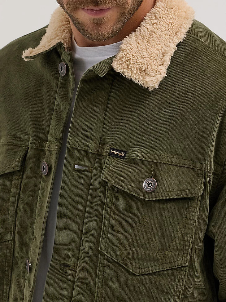 giacca da camionista in velluto a coste con fodera in sherpa wrangler da uomo colore oliva notte
