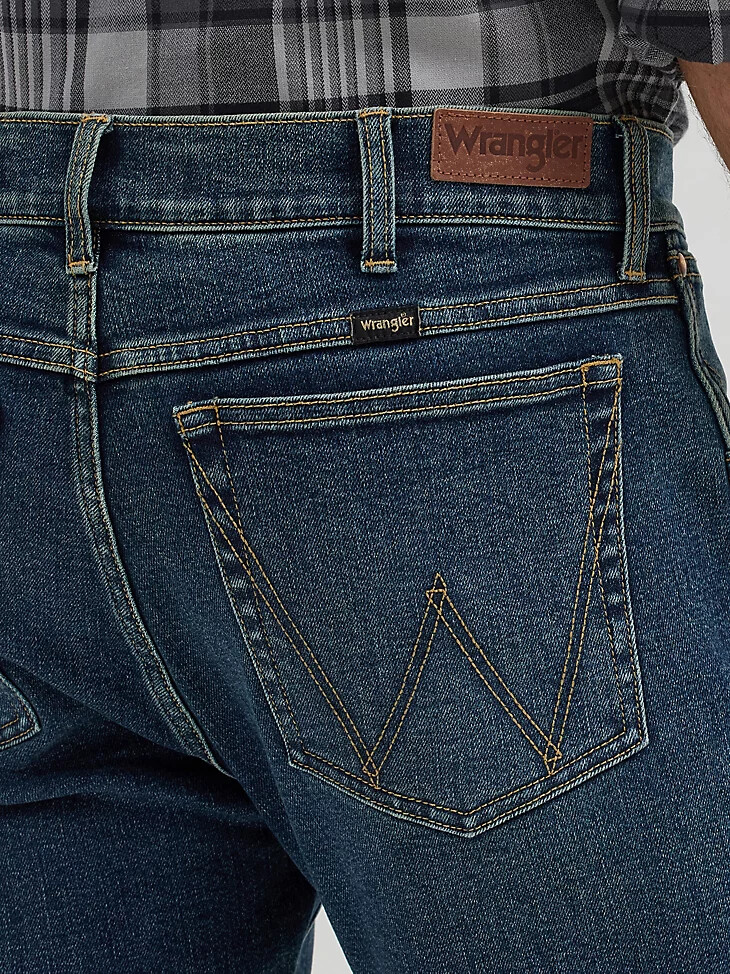 jeans classici da uomo con gambale zoppicante