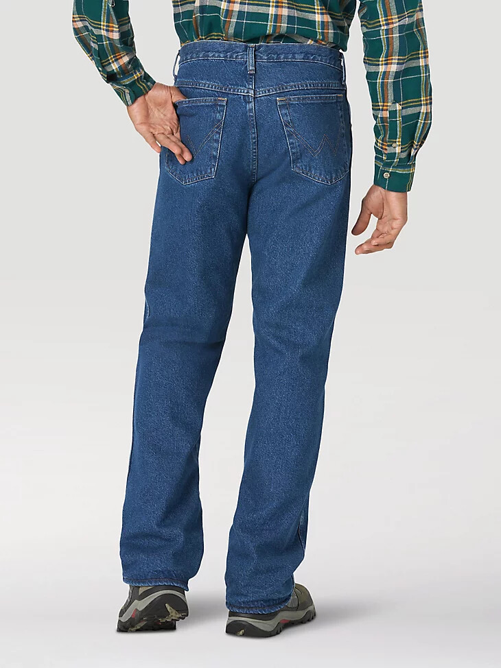 jeans wrangler rugged wear con fodera in pile e vestibilità rilassata lavaggio stonewash
