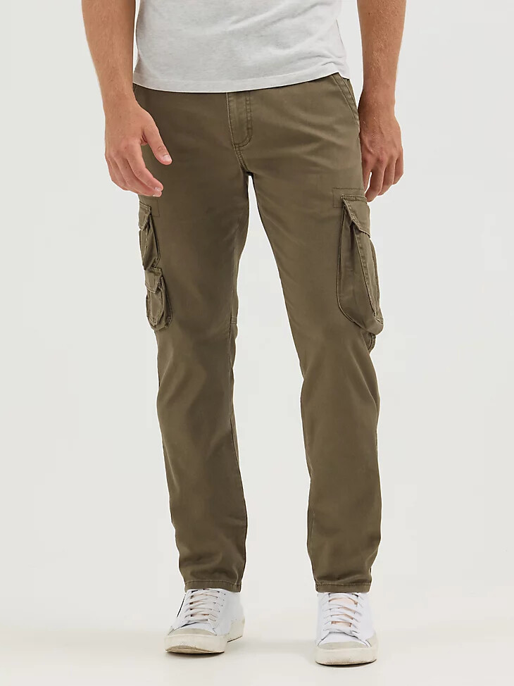 pantaloni cargo affusolati wrangler flex da uomo verde pino