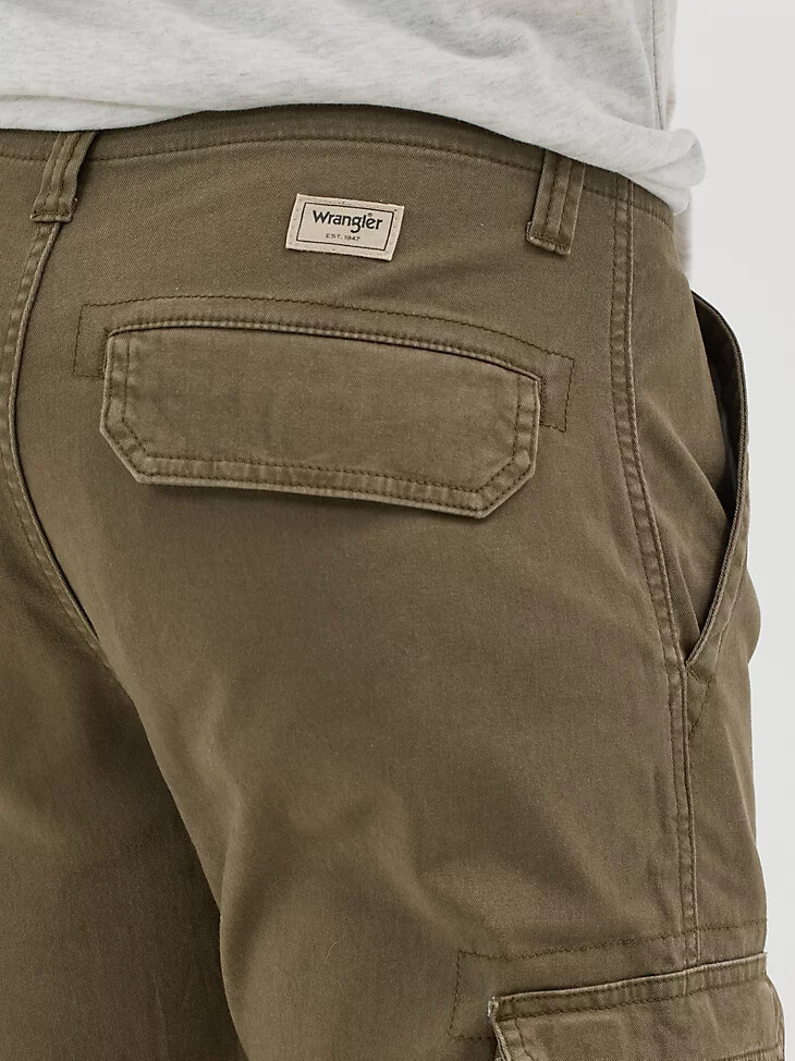 pantaloni cargo affusolati wrangler flex da uomo verde pino