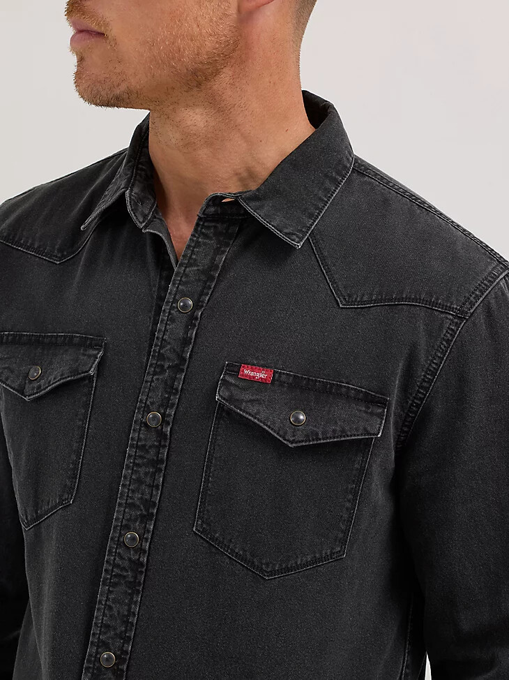 camicia da uomo in denim slim con bottoni automatici sul davanti nera