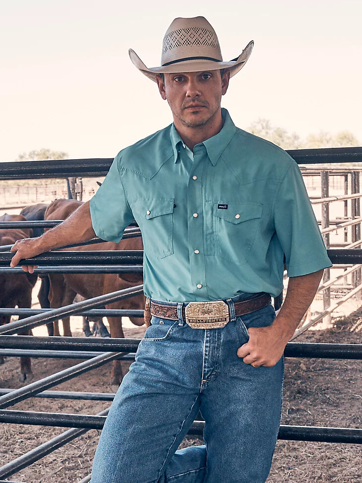 camicia a maniche corte da uomo wrangler performance snap tinta unita color verde acqua tenue