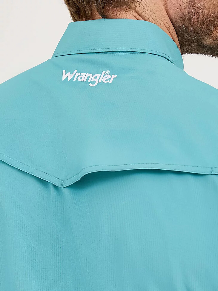 camicia a maniche corte da uomo wrangler performance snap tinta unita color verde acqua tenue