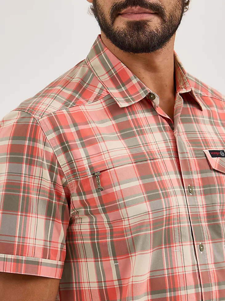 camicia a quadri con tasca e cerniera in cedro da uomo wrangler atg corallo
