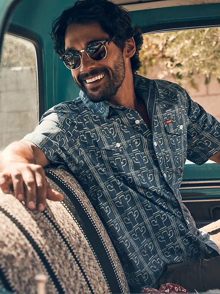 camicia da uomo con stampa moonlight cactus