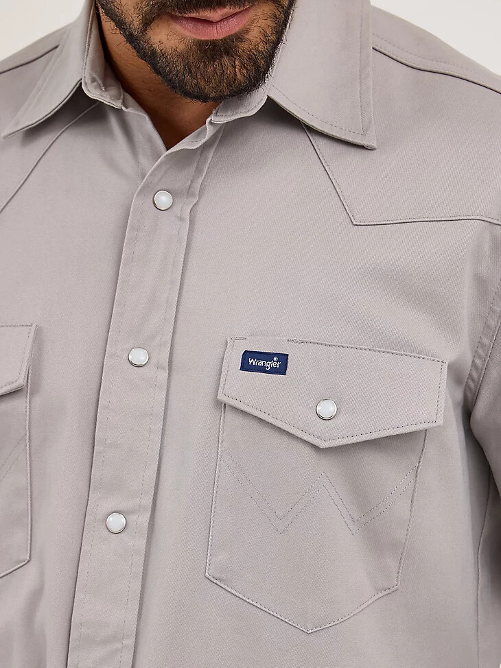 camicia a maniche lunghe con colletto alla francese taglio cowboy comfort avanzato e prestazioni premium tinta unita cemento